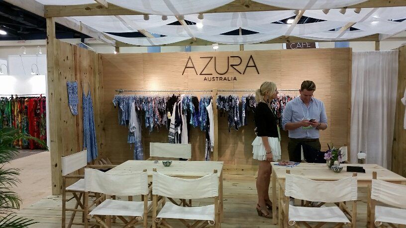Lightning in the Azura trade show booth